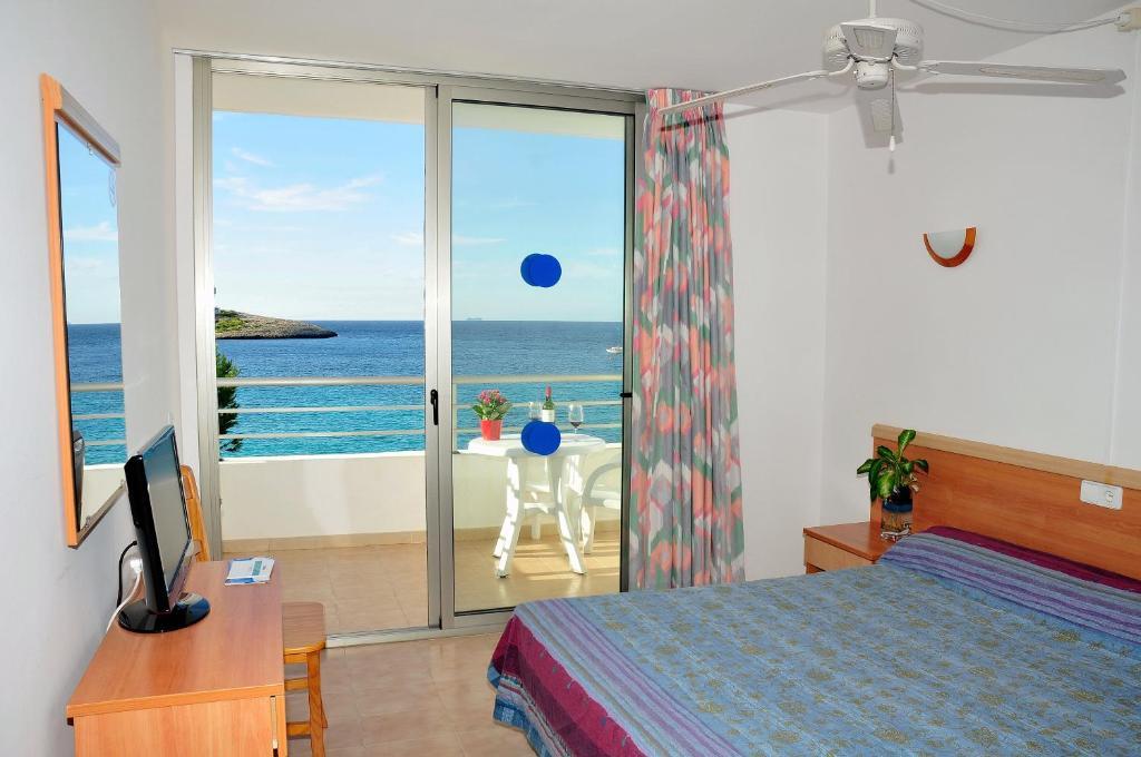 S'Arenal Apartments Portinatx Eksteriør bilde